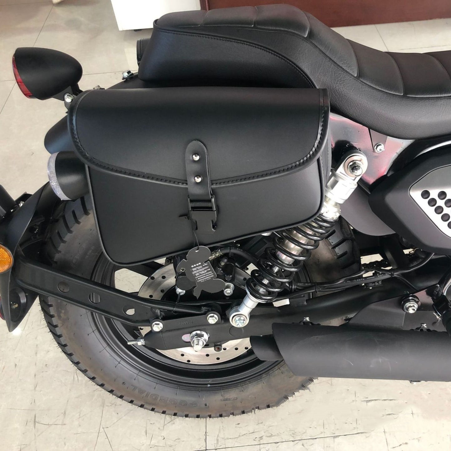 Swingarm Saddlebag For Sportster